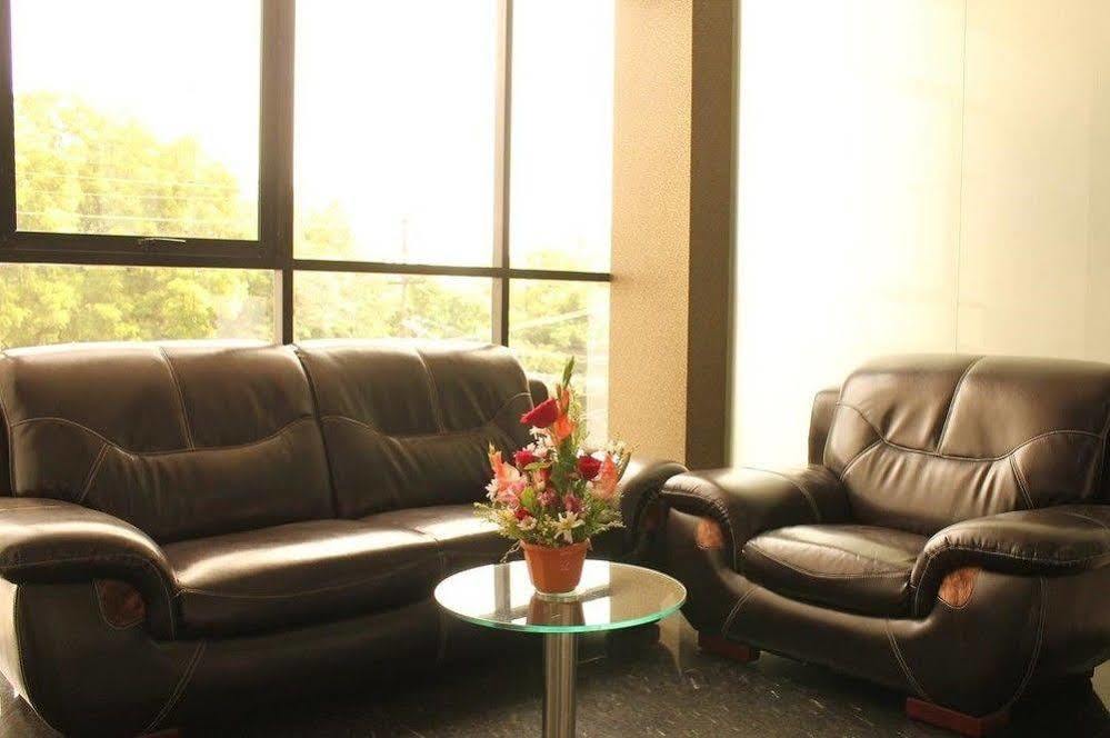 Hotel The Home Tiruppur Εξωτερικό φωτογραφία