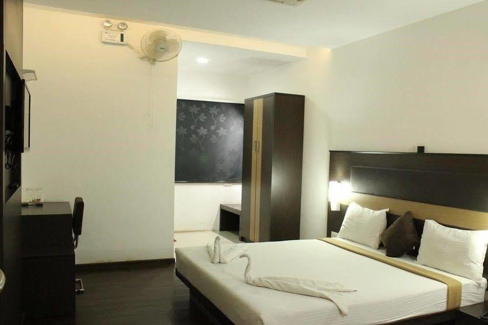 Hotel The Home Tiruppur Εξωτερικό φωτογραφία
